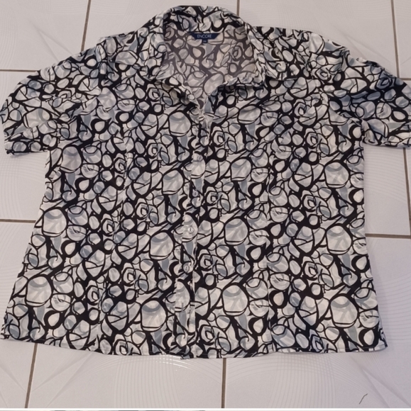 4/$80 Silver & Black Fitted Blouse - Size 20 (Fitted) - Picture 6 of 9